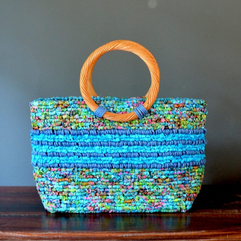 Locker Hooking a Confetti Tote Bag with HandDyed Fabric Color Crazy
